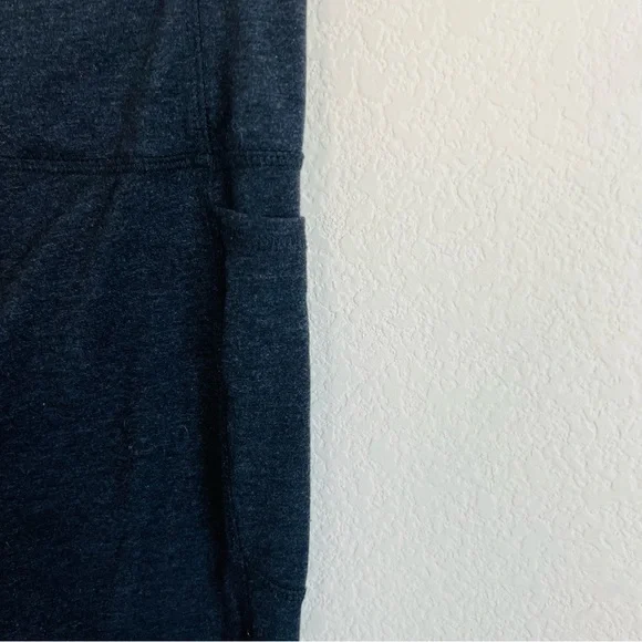 Energy Zone Dark Grey Pocket Capri Cropped Pocket Workout Leggings - Picture 8 of 8